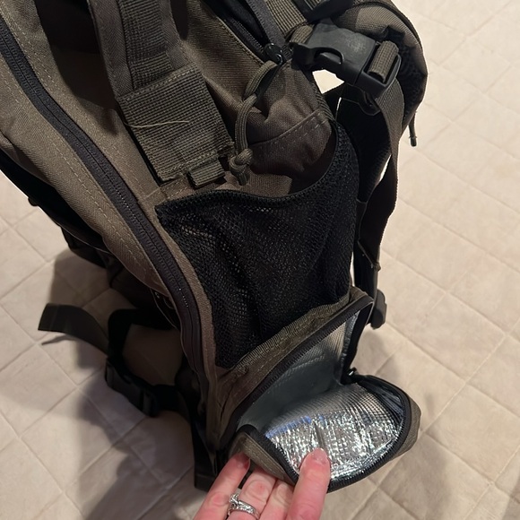 High Speed Daddy Diaper Bag EUC
Retails Amazon: $94 - Picture 5 of 7